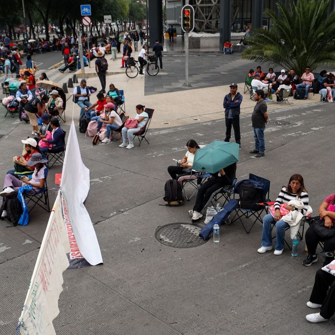Bloqueo en Paseo de la Reforma en la Ciudad de México.